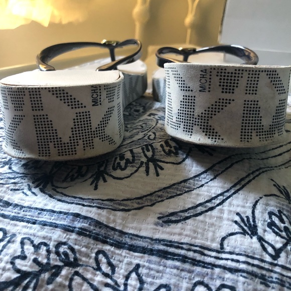 💙💙MK Michael Kors stacked flip flops 💙💙 - Picture 11 of 12